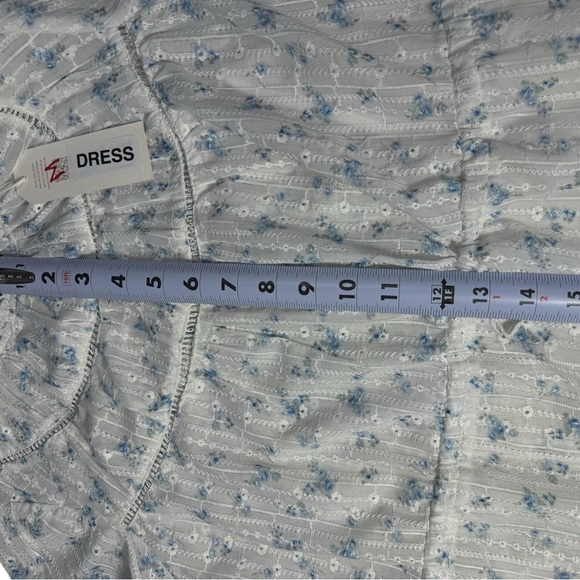 Tecovas & Kristopher Brock The Ava Dress Limited Edition floral Medium NWT - Picture 11 of 17